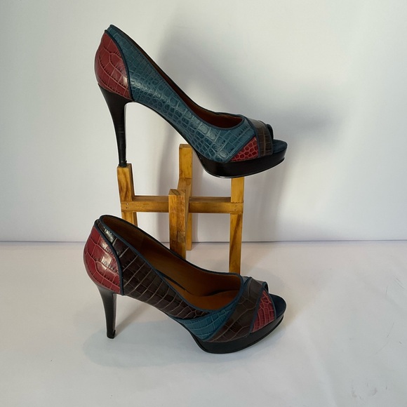 Nine West Coconuto Teal and Red Peep Toe Heels - Picture 3 of 7
